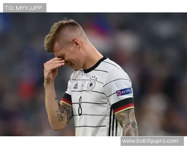 拉基蒂奇盛赞魔笛组合佩德里称其为当今欧洲最佳中场 拉基蒂奇盛赞魔笛组合佩德里称其为当今欧洲最佳中场